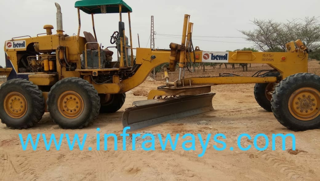 Motor Grader 605